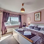 5 Bed In Grange-over-sands Oc-95876 * High Newton