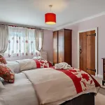 5 Bed In Grange-over-sands Oc-95876