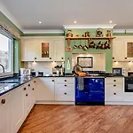 5 Bed In Grange-over-sands Oc-95876