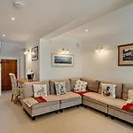 5 Bed In Grange-over-sands Oc-95876
